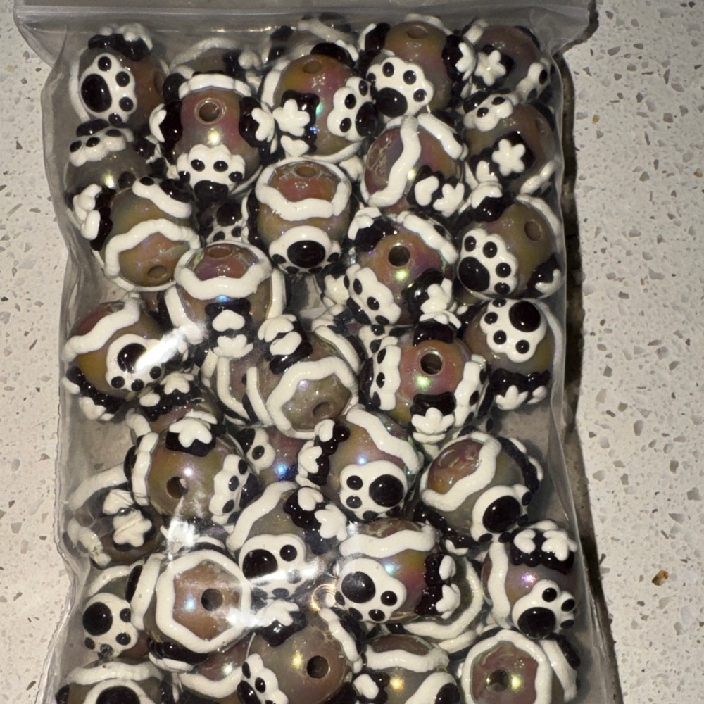 Set of 50 puppy dog glass beads
